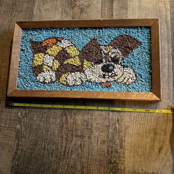 Vintage Kitsch Gravel Art Puppy Dog Wall Hanging, 1960s MCM Pebble Mosaic - Picture 2 of 9